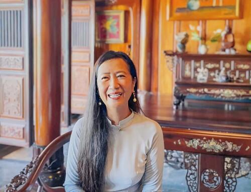 Camille Huyền. về Bến Xuân