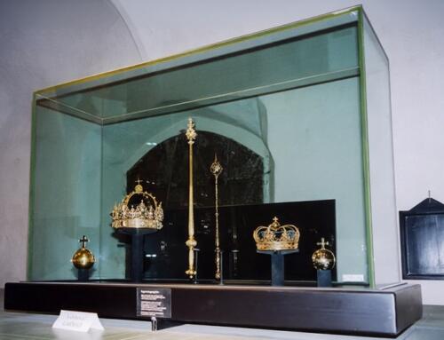 Thần khẩu hại xác phàm