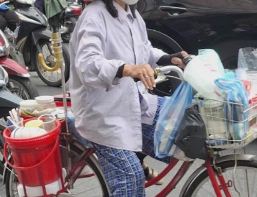 Hàng rong cũng… làm mới!