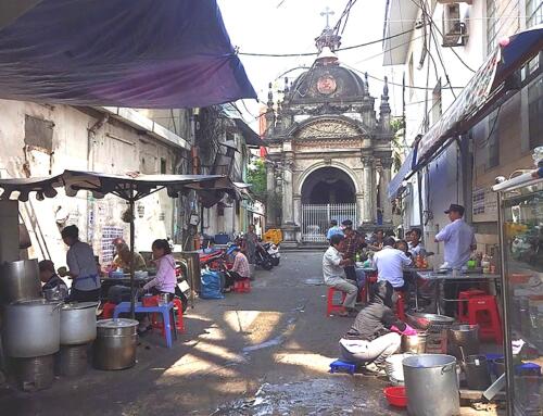Mộ cổ ở trung tâm Sài Gòn